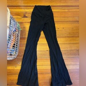 Aerie Offline Black Flared Leggings SHORT